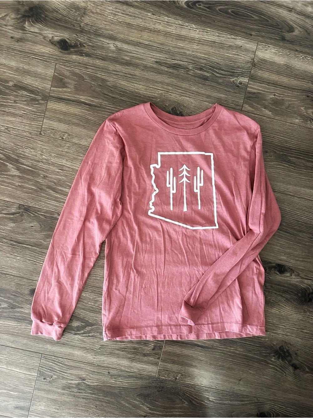 Keep Nature Wild Arizona Heathered Red Long Sleeve Graphic Tee with Desert Print